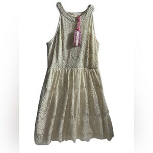 Pretty Cream Colored Lace Mesh Sleeveless Dress